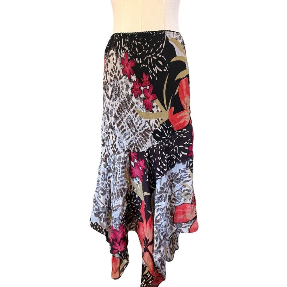 Nostalgia rayon skirt with red